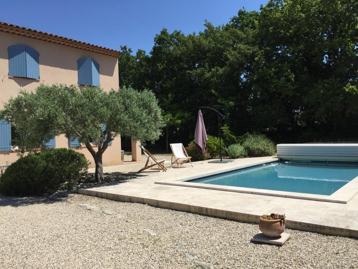 Villa Louanne Пертюи Екстериор снимка